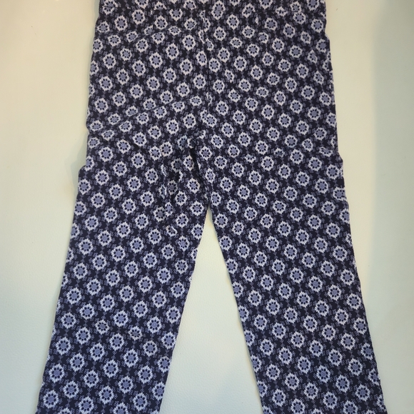 Capris - Picture 6 of 8